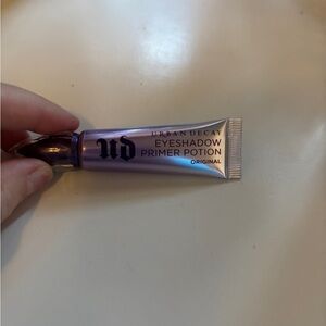 Urban Decay Eyeshadow Primer Potion